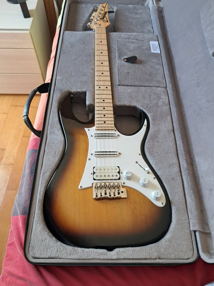 Ibanez AT10P SB Andy Timmons + Upgrades de segunda mano · Foto 2 de 10 · Navarra · 850 €