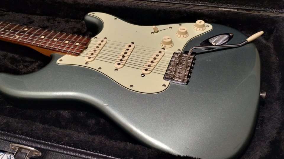 Guitarra Fender Stratocaster Vintera 60s