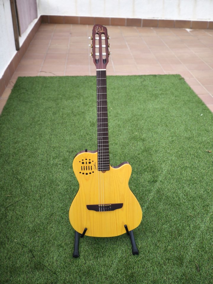 Godin Multiac ACS Slim AC Midi