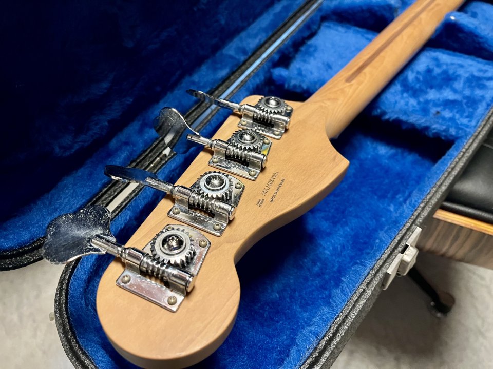 Fender Jazz Bass Standard con mástil Precision de segunda mano · Foto 6 de 7 · Madrid · 900 €