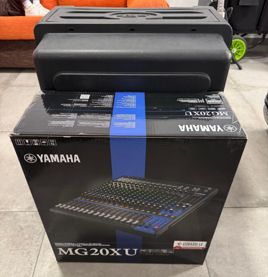 Mesa Yamaha MG 20xu+Skb