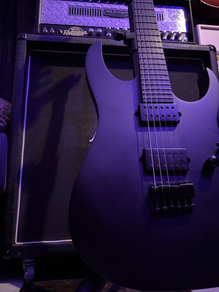 Ibanez iron label RGRTB621 NUEVA!!!