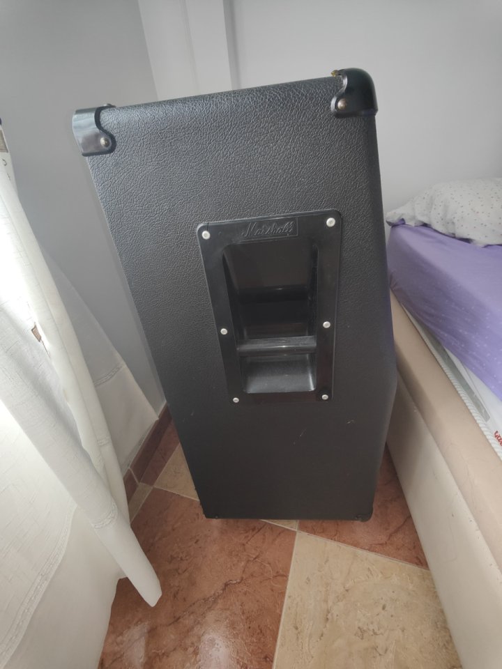 Pantalla 4x12 Marshall de segunda mano · Foto 9 de 10 · Madrid · 600 €