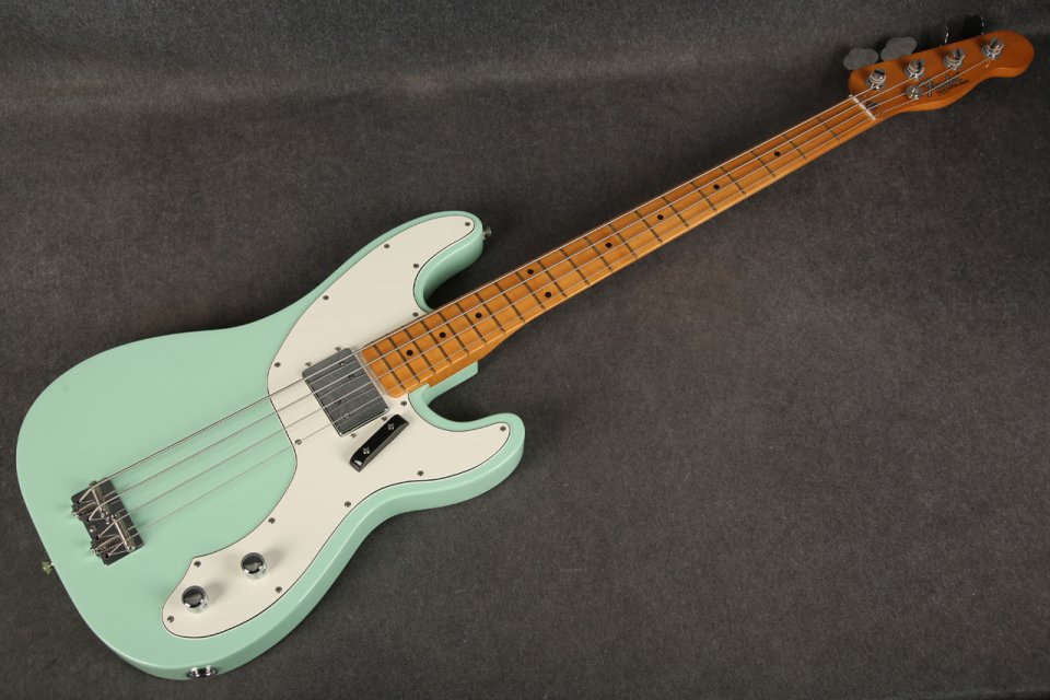 Fender Vintera II 70S Telecaster Bass Surf Green NUEVO de segunda mano · Foto 1 de 10 · Lugo · 999 €