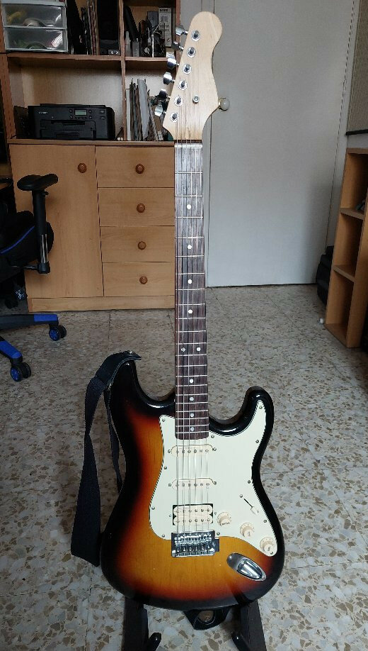 Guitarra electrica marca Entwistle,