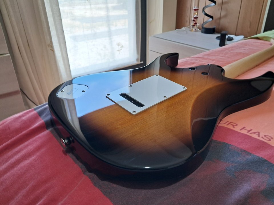 Ibanez AT10P SB Andy Timmons + Upgrades de segunda mano · Foto 8 de 10 · Navarra · 850 €