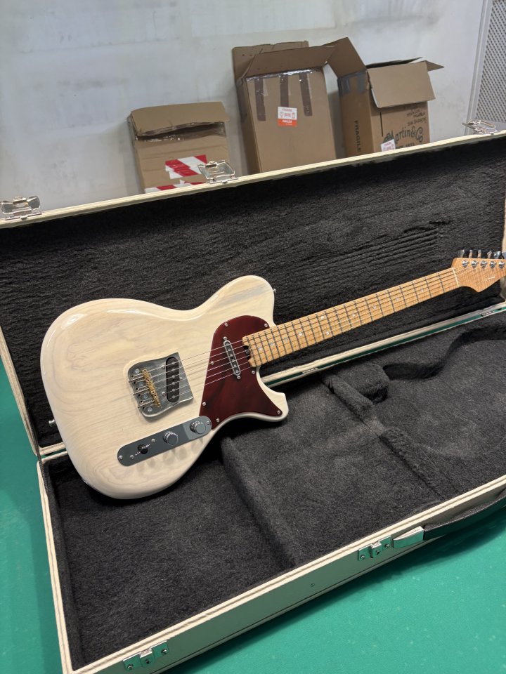 Guitarra jorge moreno oferta unos dias de segunda mano · Foto 1 de 7 · Illes Balears · 1995 €