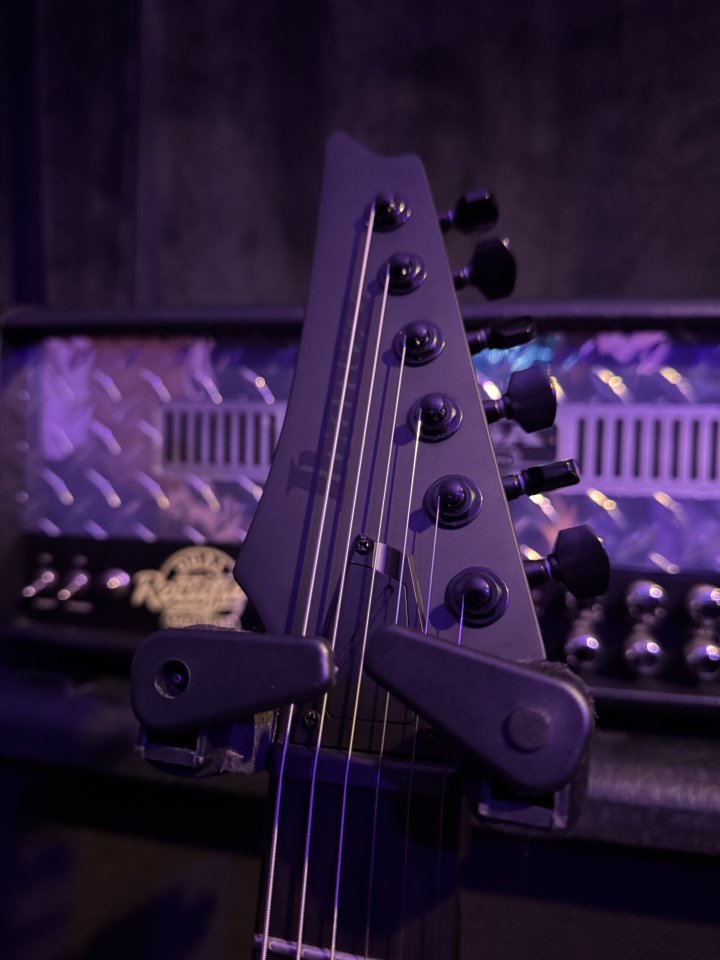 Ibanez iron label RGRTB621 NUEVA!!!