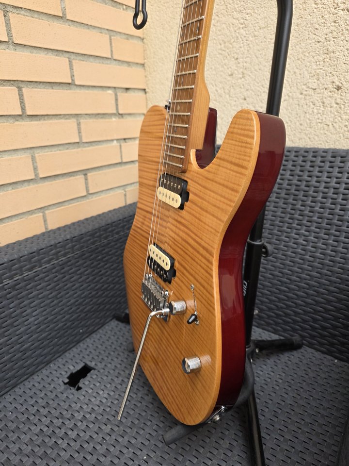 SIRE LARRY CARLTON T7 FM NAT NATURAL + Estuche, También Cambio, leer