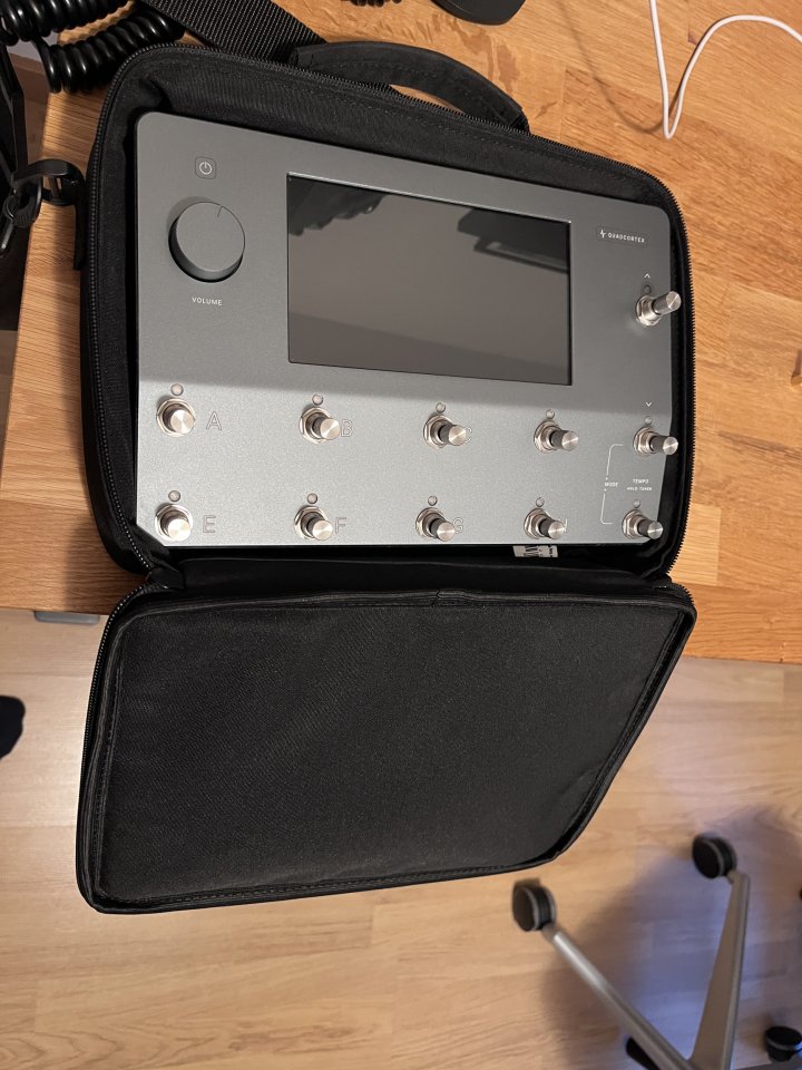 Neural DSP Quad Cortex + bolsa de segunda mano · Foto 9 de 9 · Araba · 1300 €