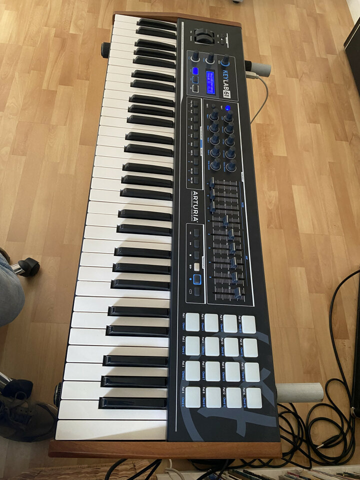 Arturia Keylab 61. Limited Black Edition.