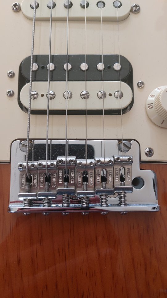 Fender Stratocaster American Professional II HSS MP Sienna Sunburst de segunda mano · Foto 3 de 8 · Palencia · 1600 €