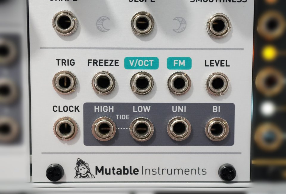 Mutable Instruments Tides V1 (Módulo Eurorack) de segunda mano · Foto 4 de 5 · Barcelona · 240 €
