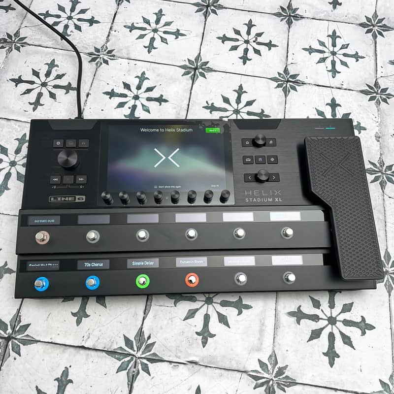Line 6 Helix Stadium XL Floor de segunda mano · Foto 2 de 2 · Cádiz · 1700 €