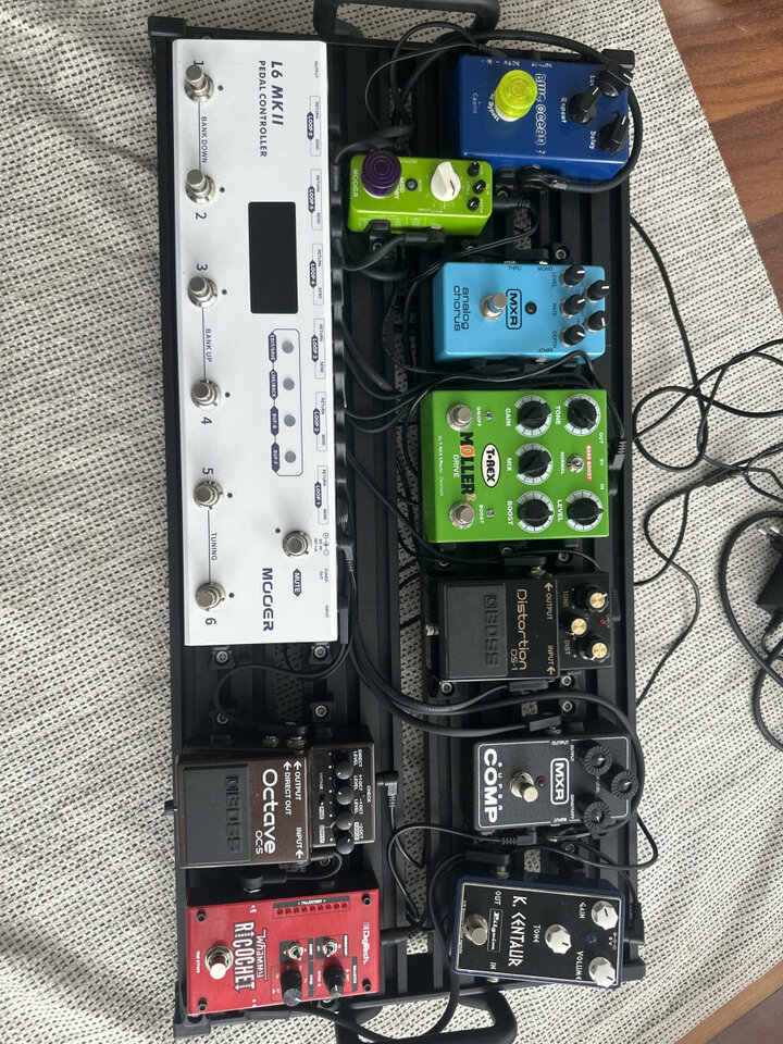 Pedales y Pedalera. Junto o por separado. Escucho ofertas