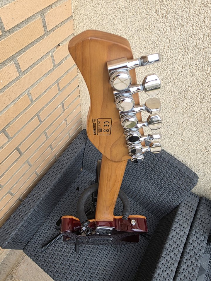 SIRE LARRY CARLTON T7 FM NAT NATURAL + Estuche, También Cambio, leer