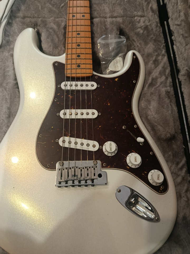 Golpeador estilo David gilmour de segunda mano · Málaga · 349 €