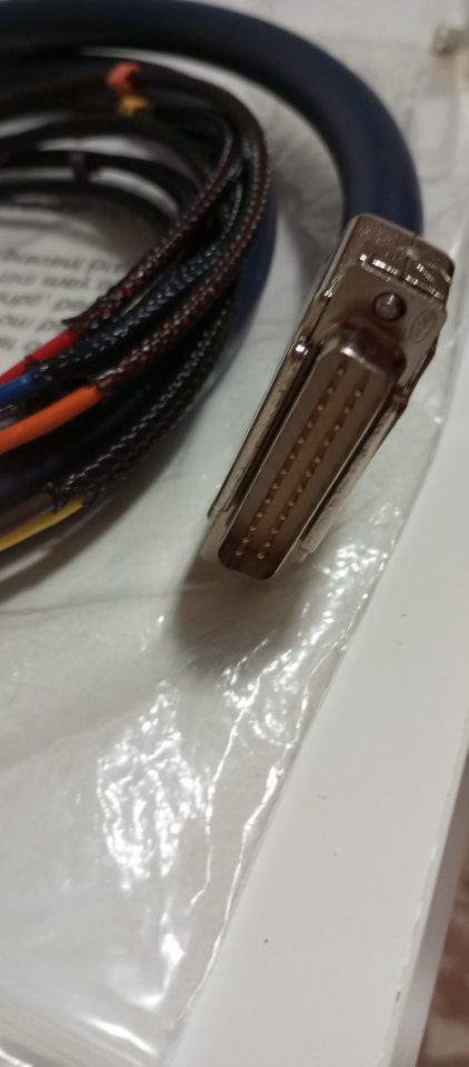 Cable db25 a rca de segunda mano · Foto 2 de 3 · Málaga · 40 €