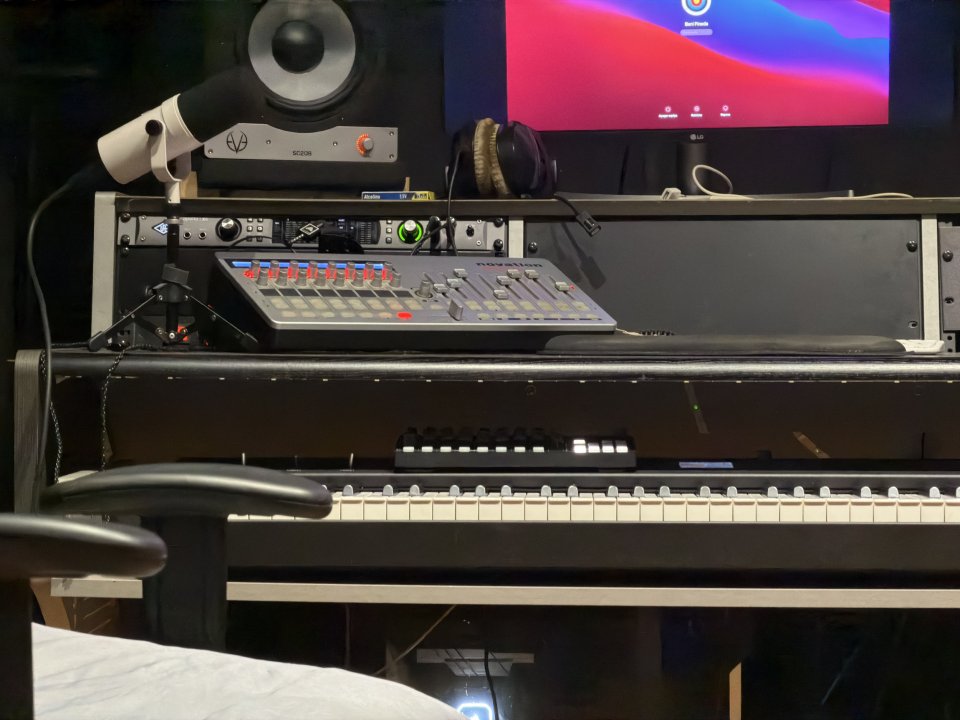 Eve Audio SC208 (Pareja)