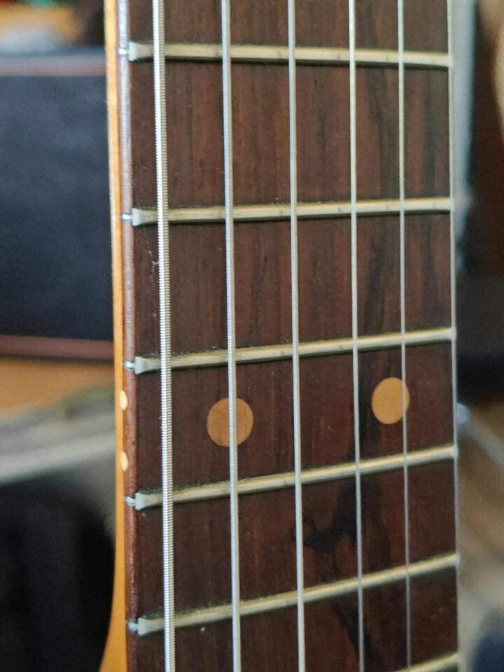 Fender Stratocaster MiJ 1985 con mástil Fender Musicmaster original de 1963