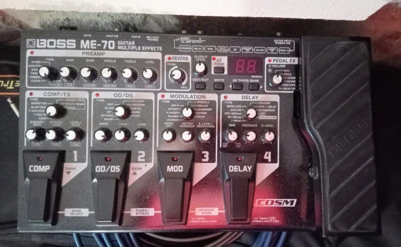 Boss me 70 de segunda mano · Pontevedra · 110 €