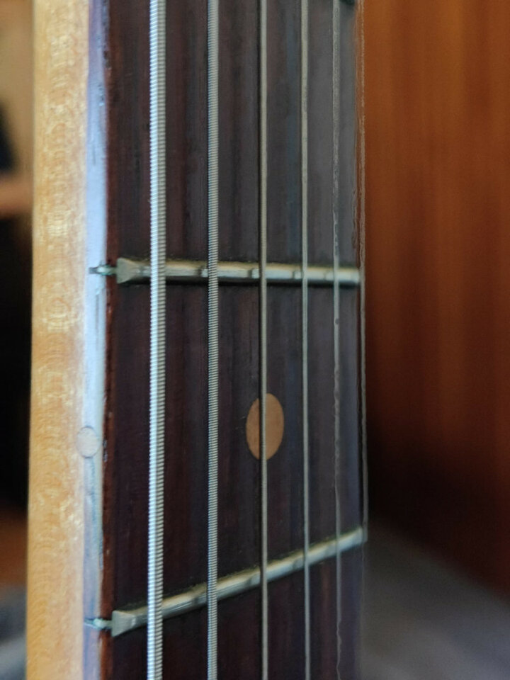 Fender Stratocaster MiJ 1985 con mástil Fender Musicmaster original de 1963