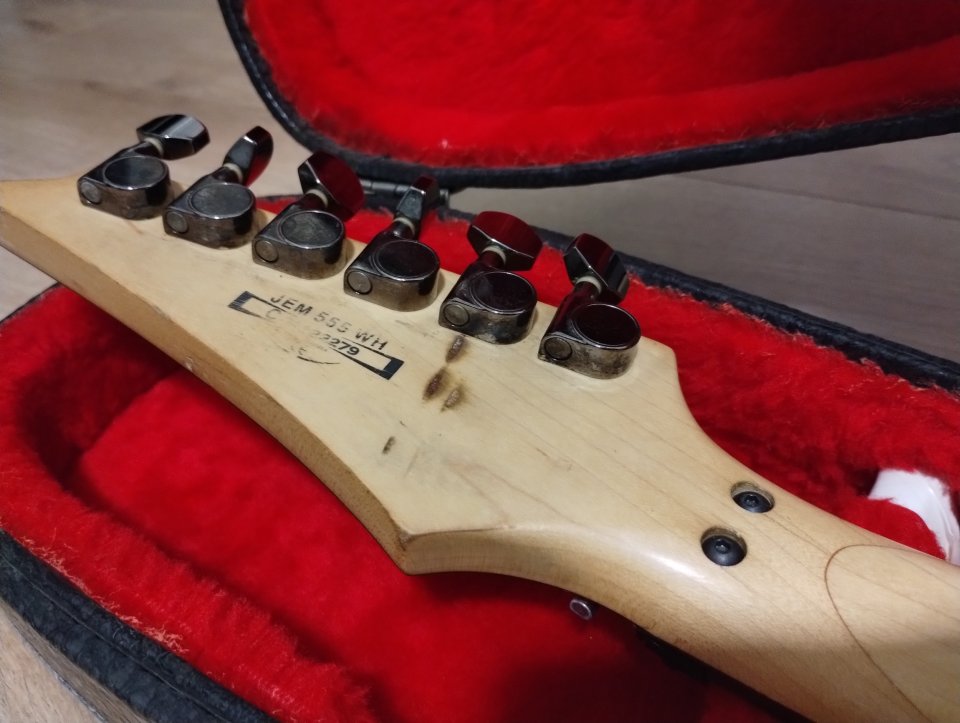 Guitarra Ibanez Jem Jr 555 fabricada en Corea