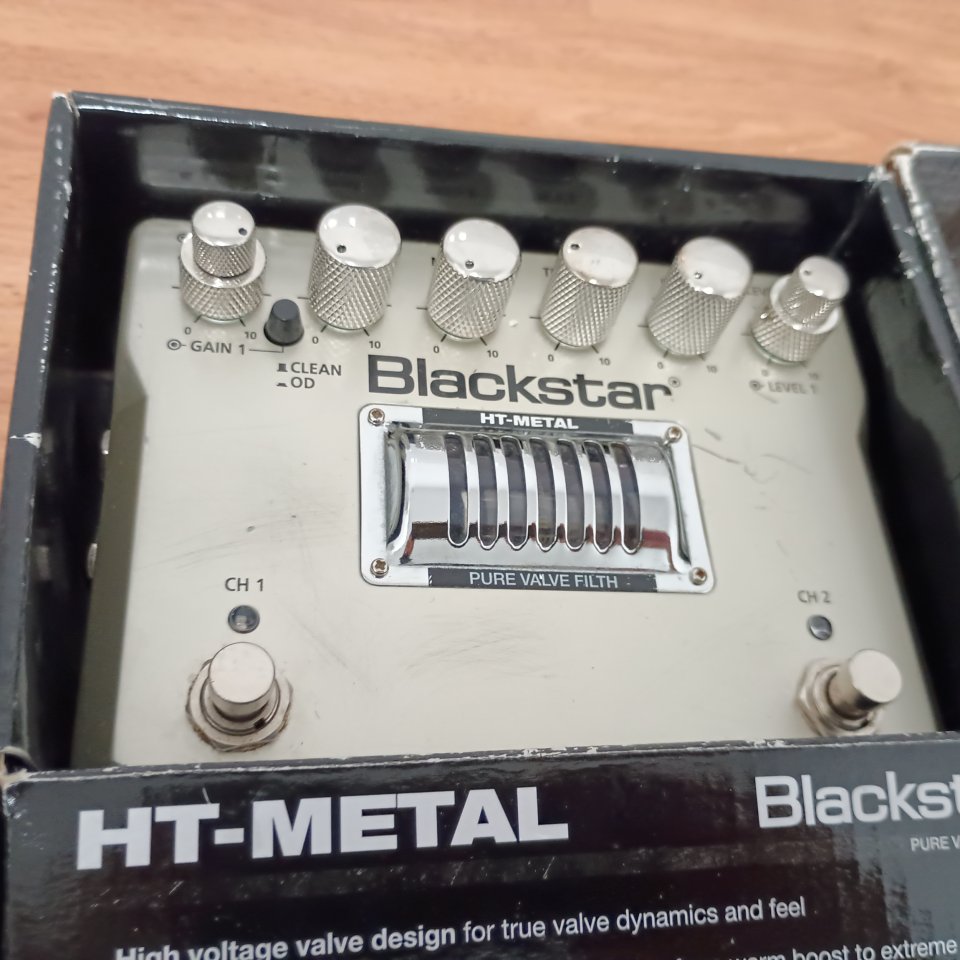 Pedal blackstar HT-Metal de segunda mano · Foto 1 de 3 · Málaga · 80 €