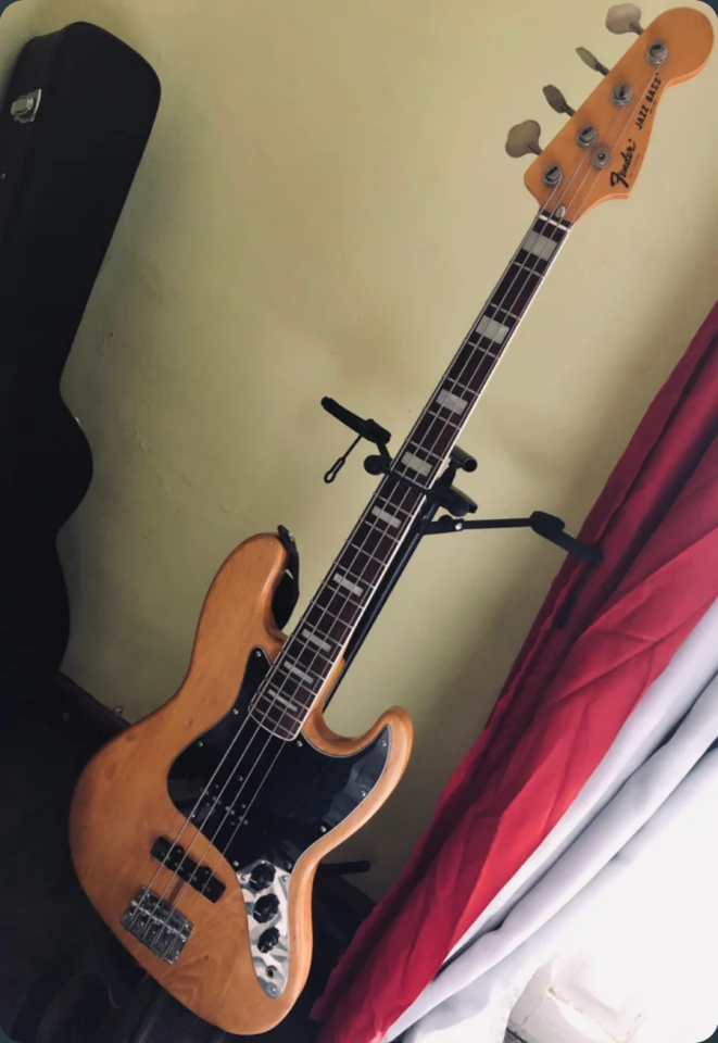 Bajo Fender Jazz Bass RI 75 Japan 1994