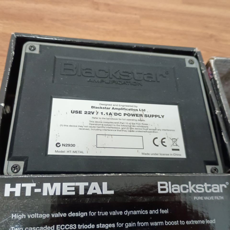 Pedal blackstar HT-Metal de segunda mano · Foto 3 de 3 · Málaga · 80 €