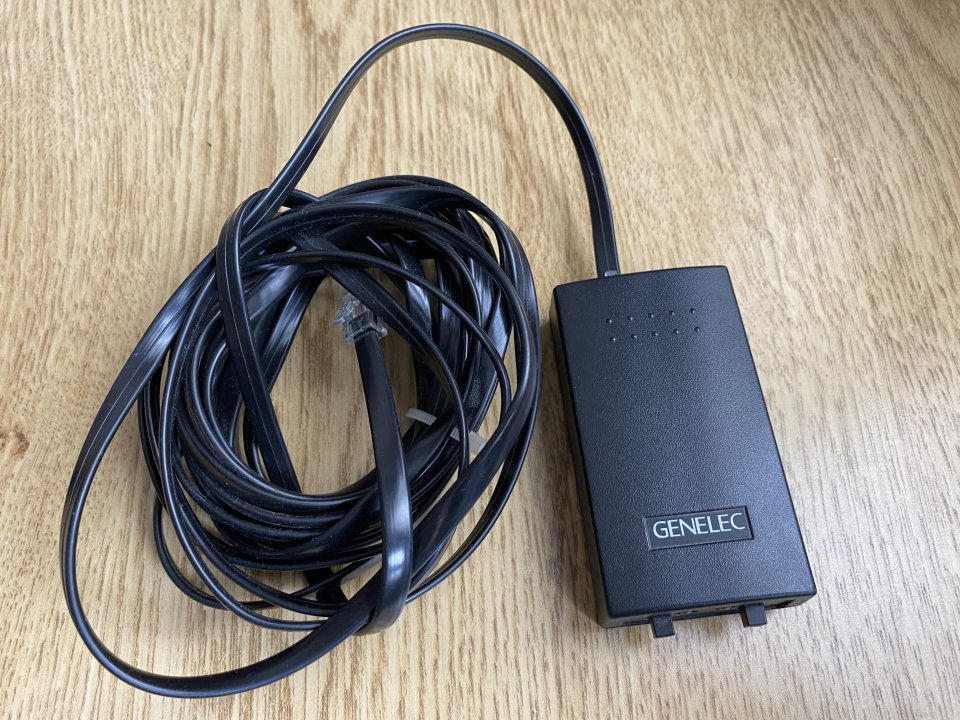 Subgrave Genelec 7070A + mando remoto original de segunda mano · Foto 2 de 4 · Almería · 1400 €