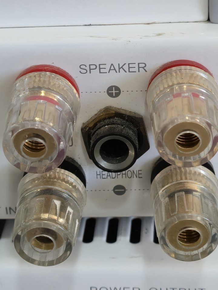 Amplificador de válvulas Liryc Ti-24 de segunda mano · Foto 1 de 3 · Alicante · 470 €