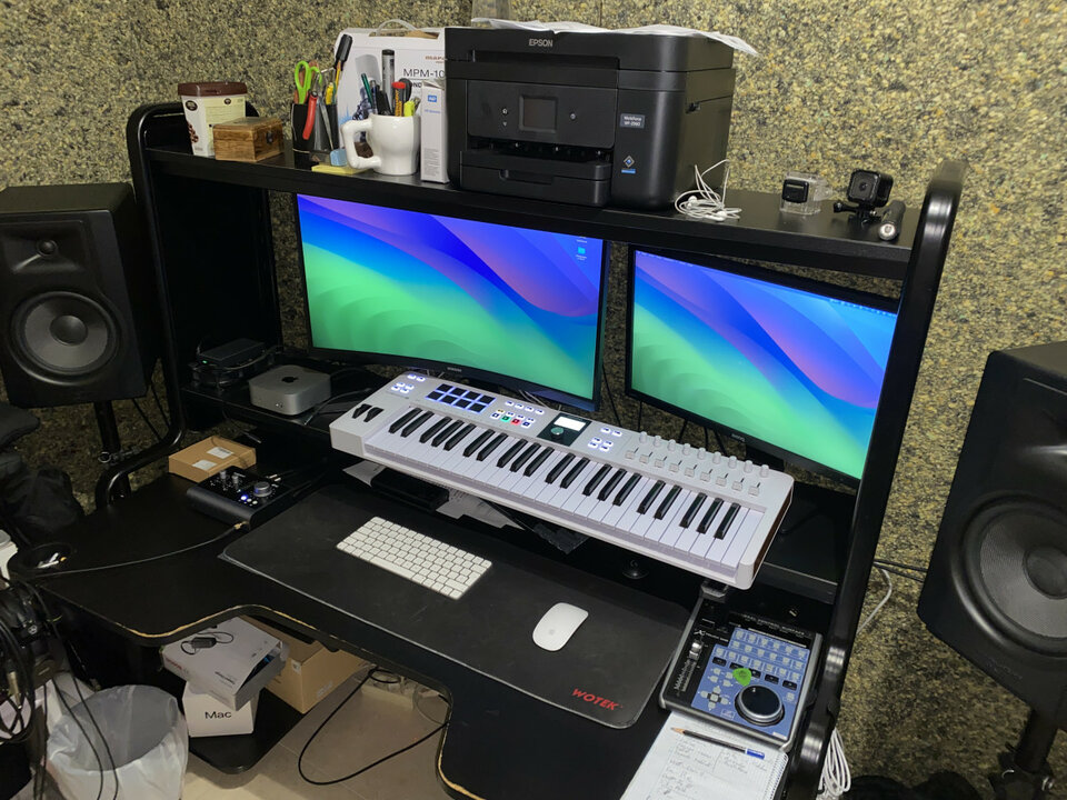 Mesa escritorio para estudio de grabacion