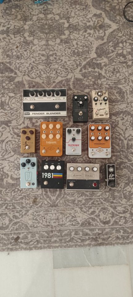 Pedales calidad vol2 (Fuzz, OD, Booster, compresor) de segunda mano · Sevilla · 1000 €