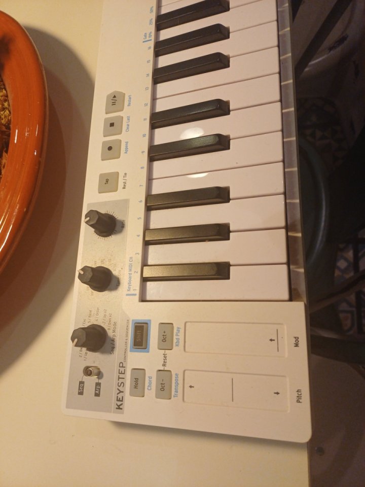 Cambio minisintes por eurorack de segunda mano · Foto 3 de 3 · Zaragoza