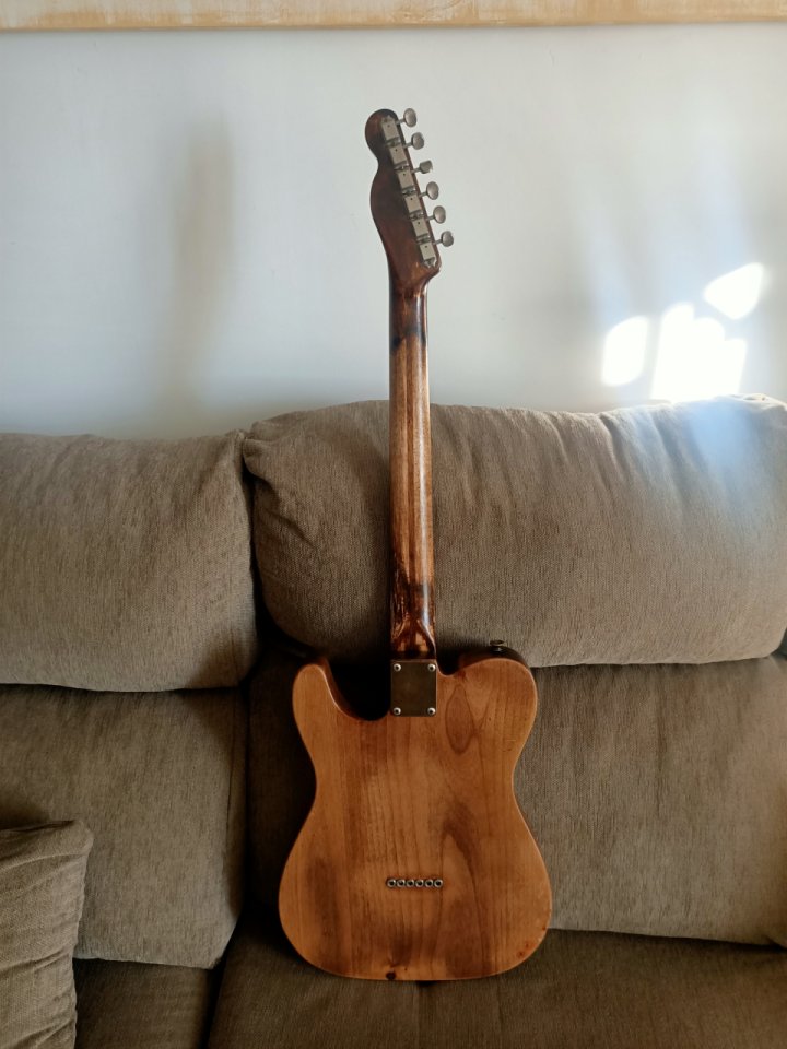 Guitarra tipo Telecaster de segunda mano · Foto 2 de 10 · Cádiz · 2000 €