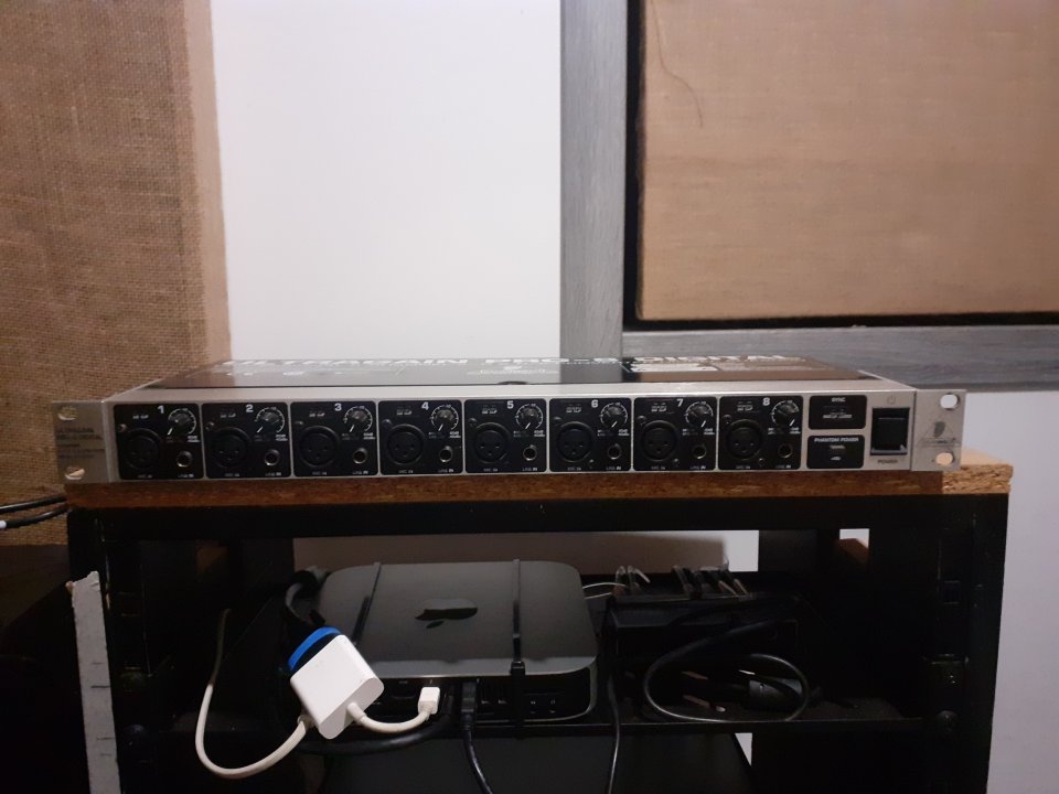 Behringer ada8000
