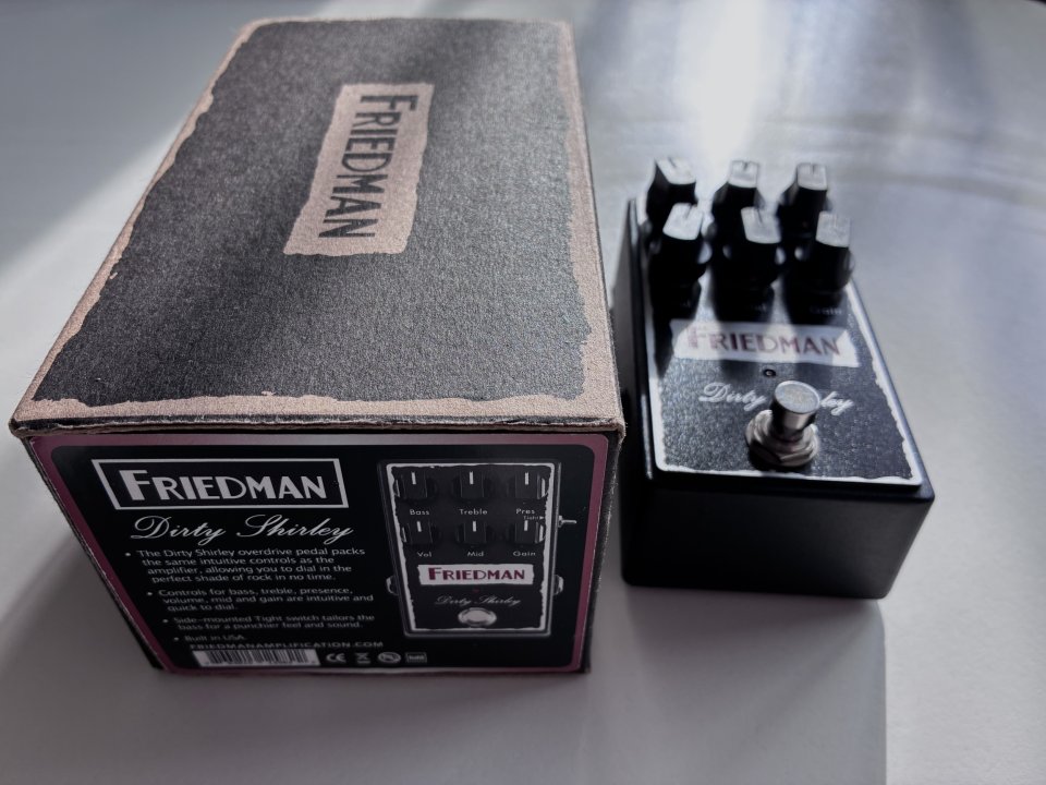 Friedman Dirty Shirley en perfecto estado de segunda mano · Foto 2 de 6 · Madrid · 120 €