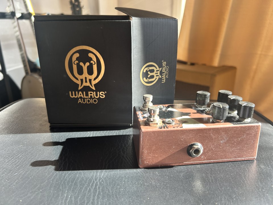 Walrus Monument Harmonic Tremolo