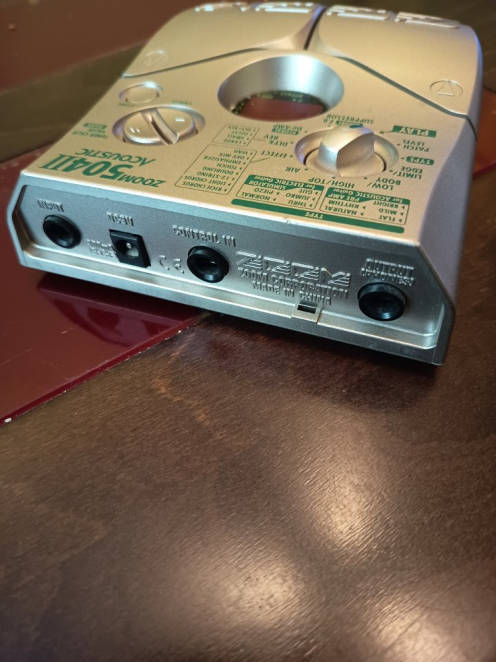 Multiefectos acústica de segunda mano · Foto 4 de 4 · Madrid · 30 €