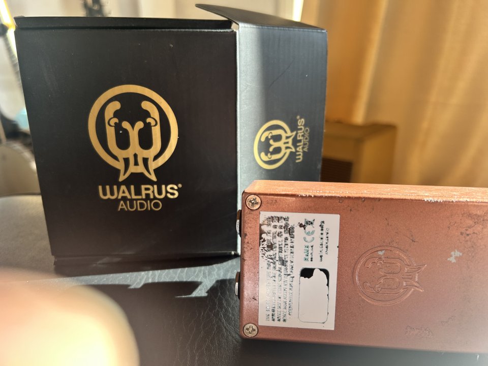 Walrus Monument Harmonic Tremolo