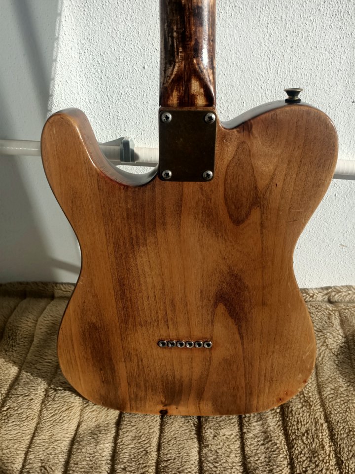 Guitarra tipo Telecaster de segunda mano · Foto 6 de 10 · Cádiz · 2000 €