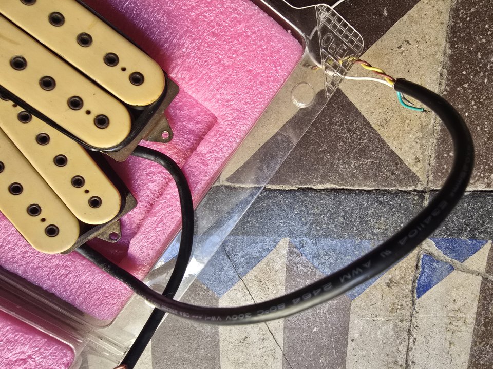 Vintage dimarzio super distortion pups de segunda mano · Foto 2 de 3 · Barcelona · 200 €