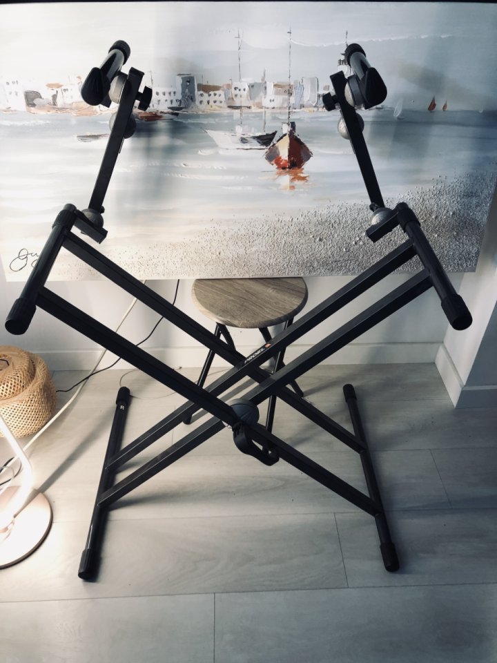 Soporte teclados PROEL (2 niveles) de segunda mano · Foto 2 de 3 · Valencia · 100 €