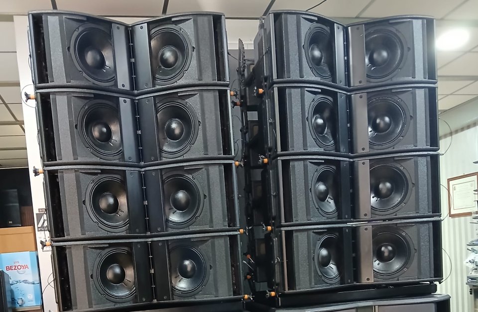 Line Array Amate Audio N208A y N208P de segunda mano · Foto 4 de 5 · Málaga · 1 €