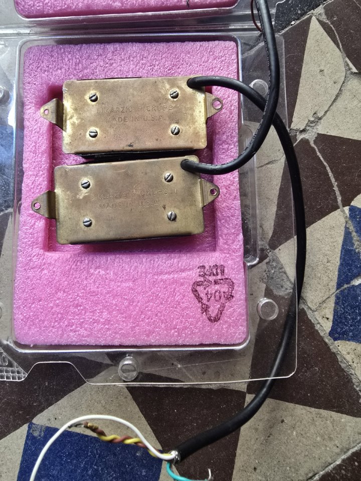 Vintage dimarzio super distortion pups de segunda mano · Foto 3 de 3 · Barcelona · 200 €