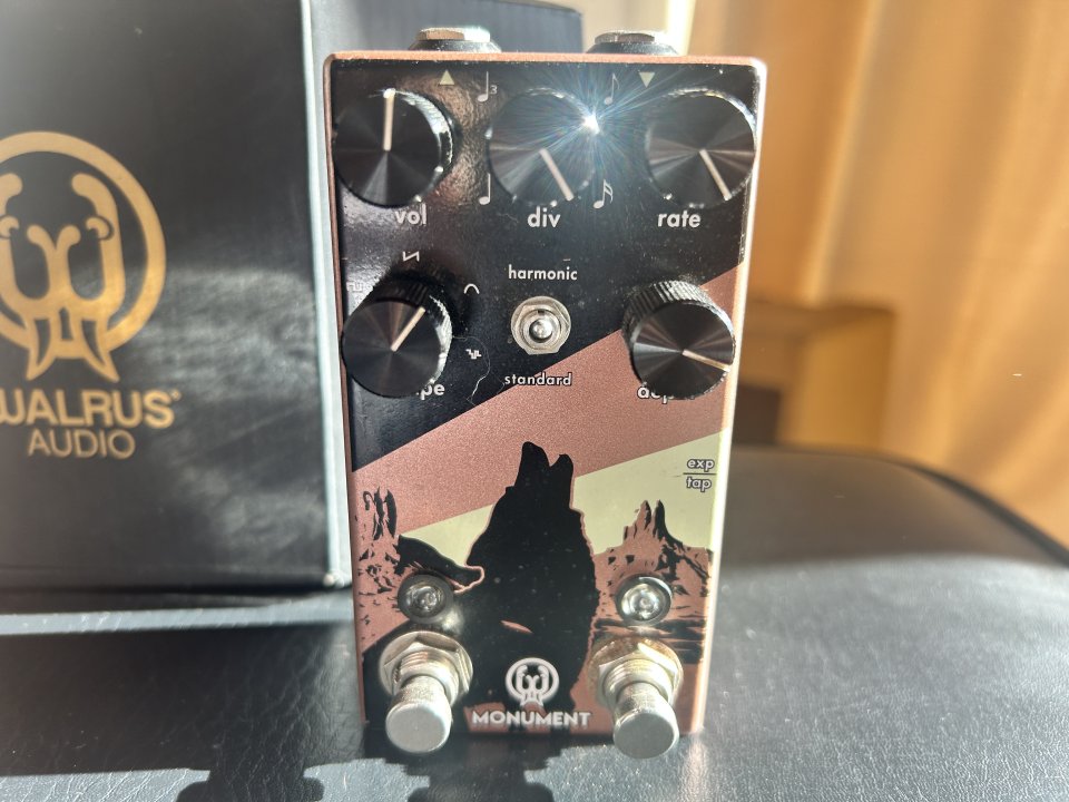 Walrus Monument Harmonic Tremolo
