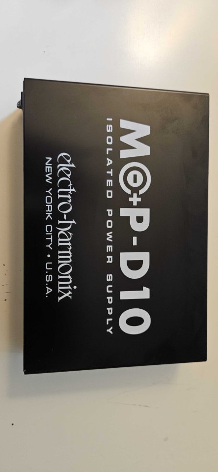 Fuente de alimentación ELECTRO HARMONIX MOP-D10