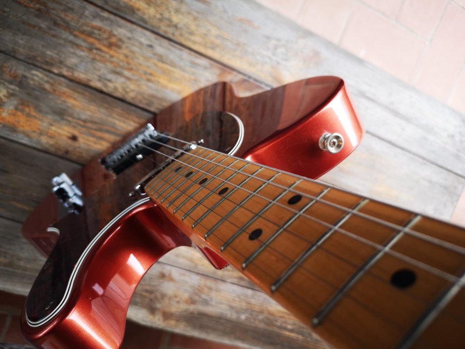 2021 Fender Player Plus Telecaster w/ Maple Fretboard and Fishman Piezo Bridge - Aged Candy Apple Red de segunda mano · Foto 6 de 10 · Huelva · 790 €