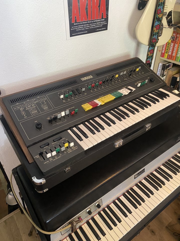 Yamaha CS-50 de segunda mano · Foto 1 de 5 · Málaga · 5800 €